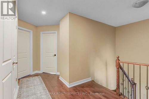 16 Sistine Court, Hamilton, ON 