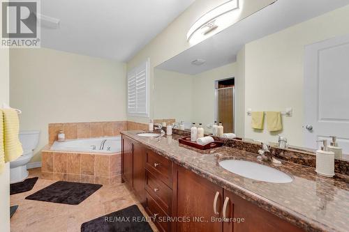 16 Sistine Court, Hamilton, ON 