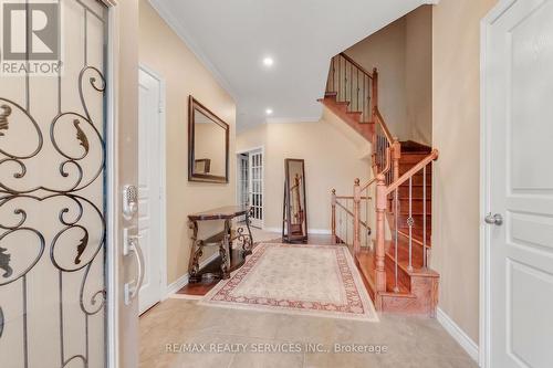 16 Sistine Court, Hamilton, ON 