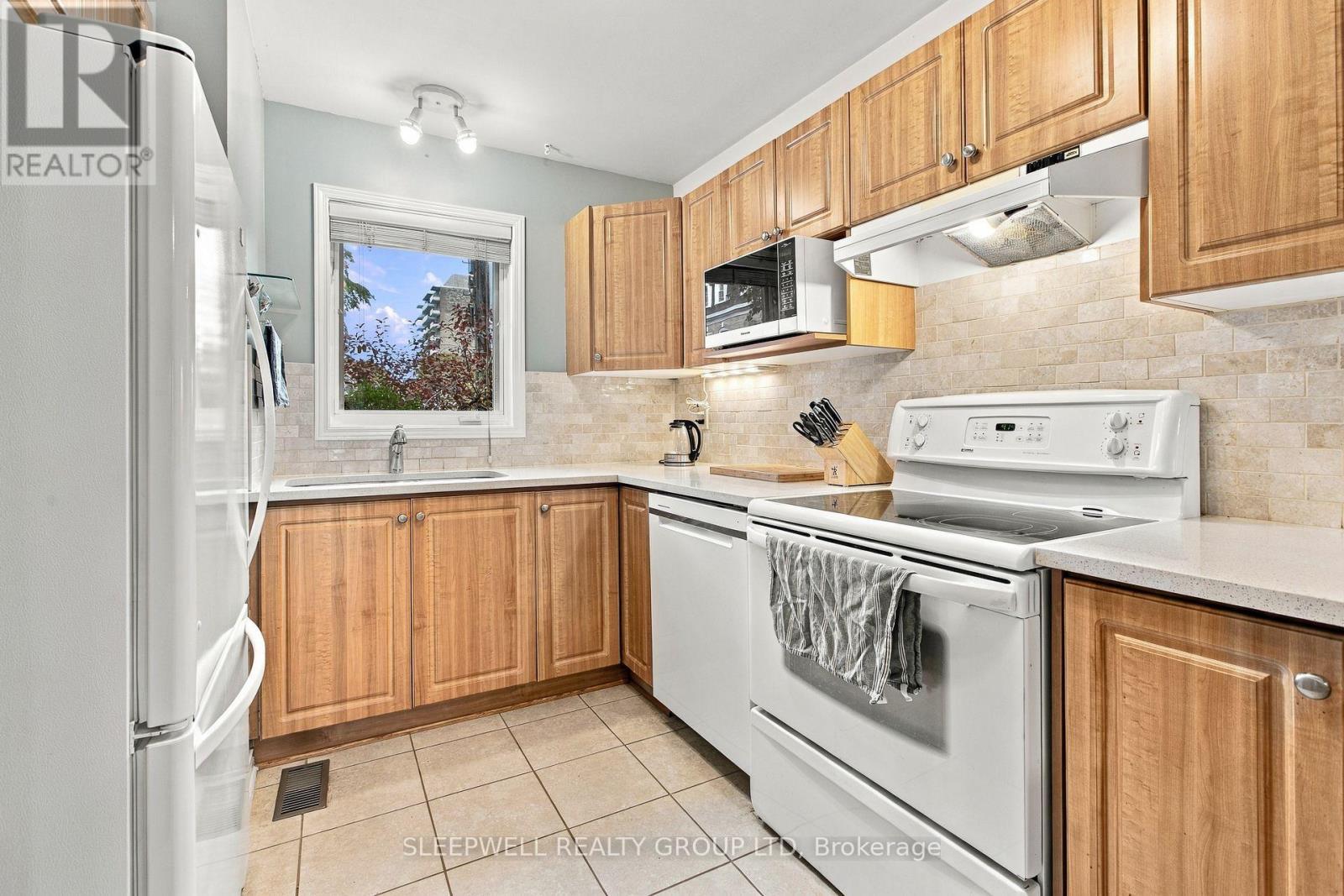 12 Maclean Street, Ottawa, ON