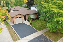173 ARICHAT ROAD Oakville, ON L6J 5N5