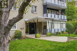 208 - 107 ST. JOSEPH'S DRIVE  Hamilton, ON L8N 2G1