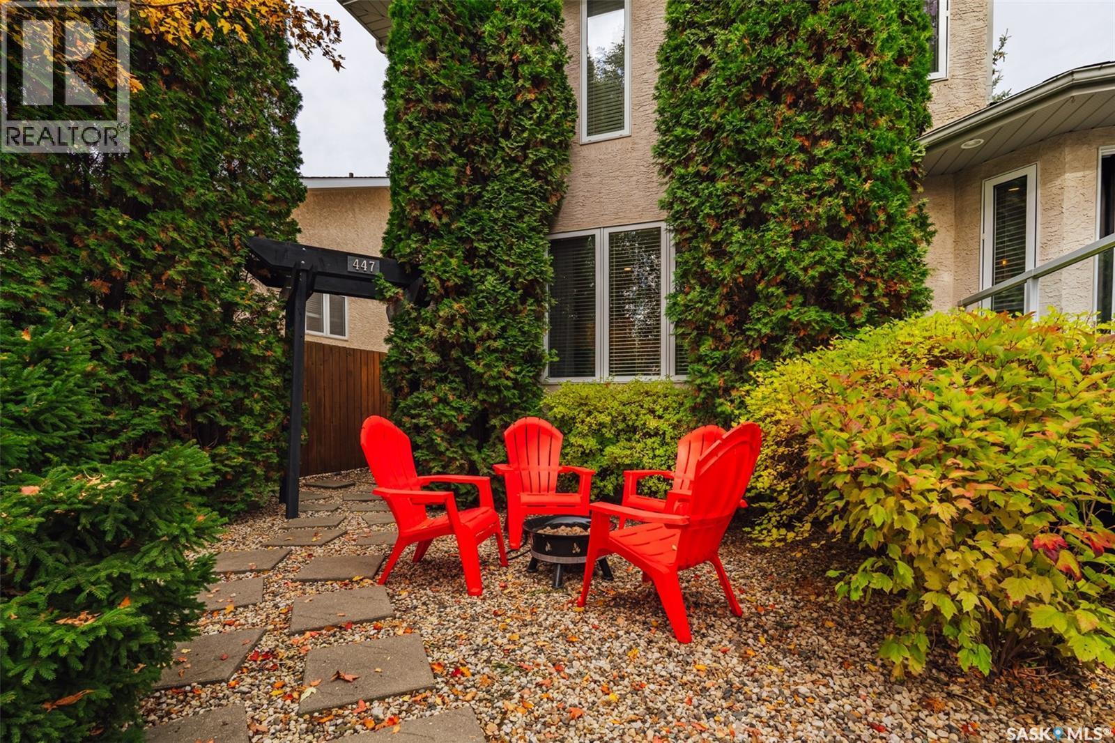 447 Briarvale Court, Saskatoon, SK