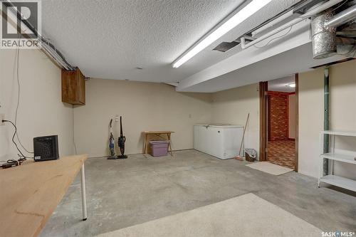 1302 Gryphons Walk, Regina, SK 