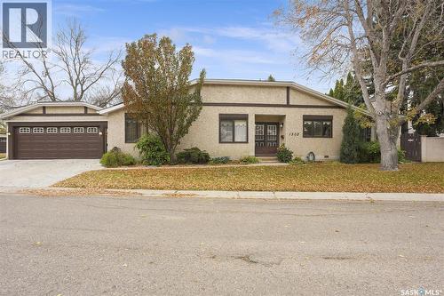 1302 Gryphons Walk, Regina, SK 