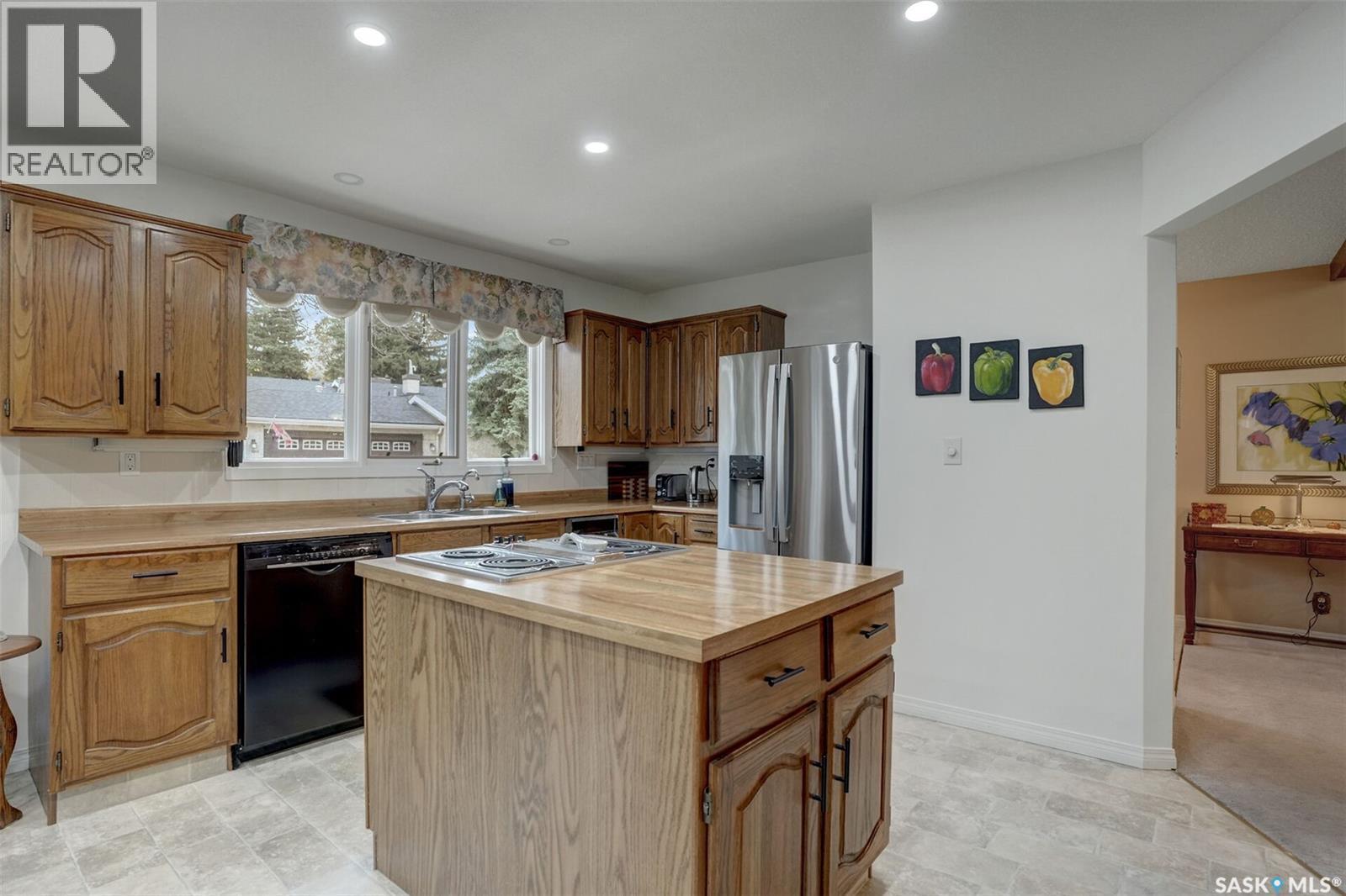 1302 Gryphons Walk, Regina, SK