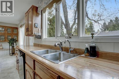 1302 Gryphons Walk, Regina, SK 