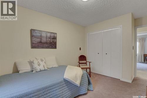 1302 Gryphons Walk, Regina, SK 