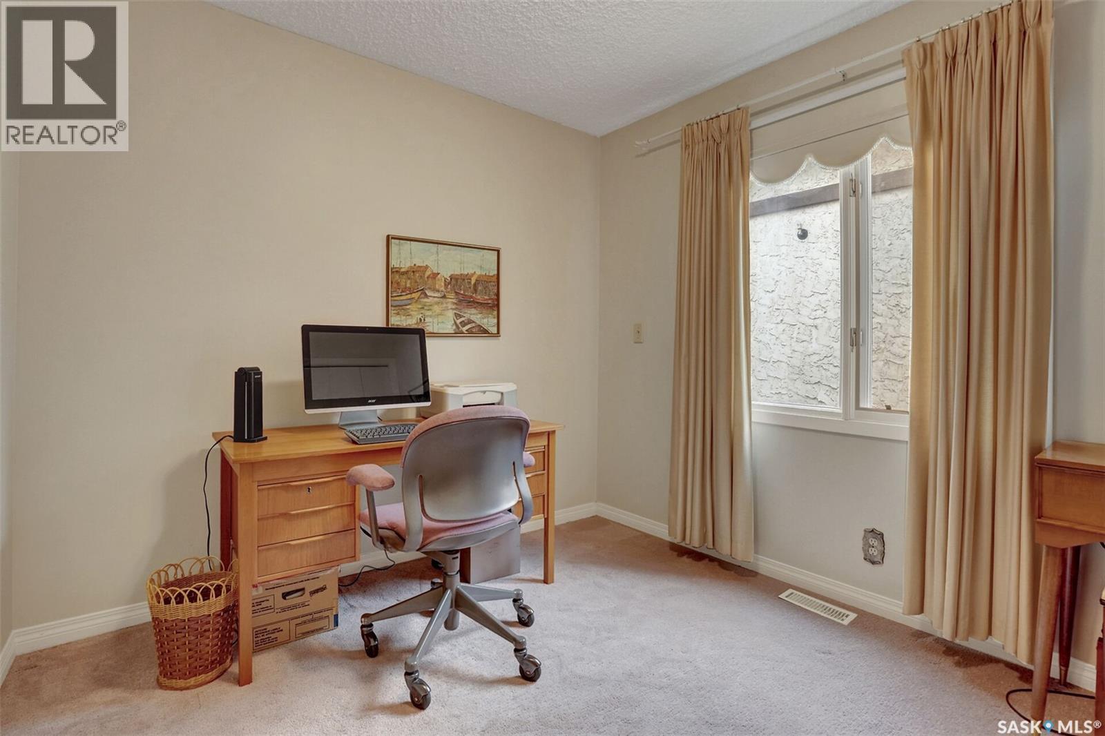 1302 Gryphons Walk, Regina, SK