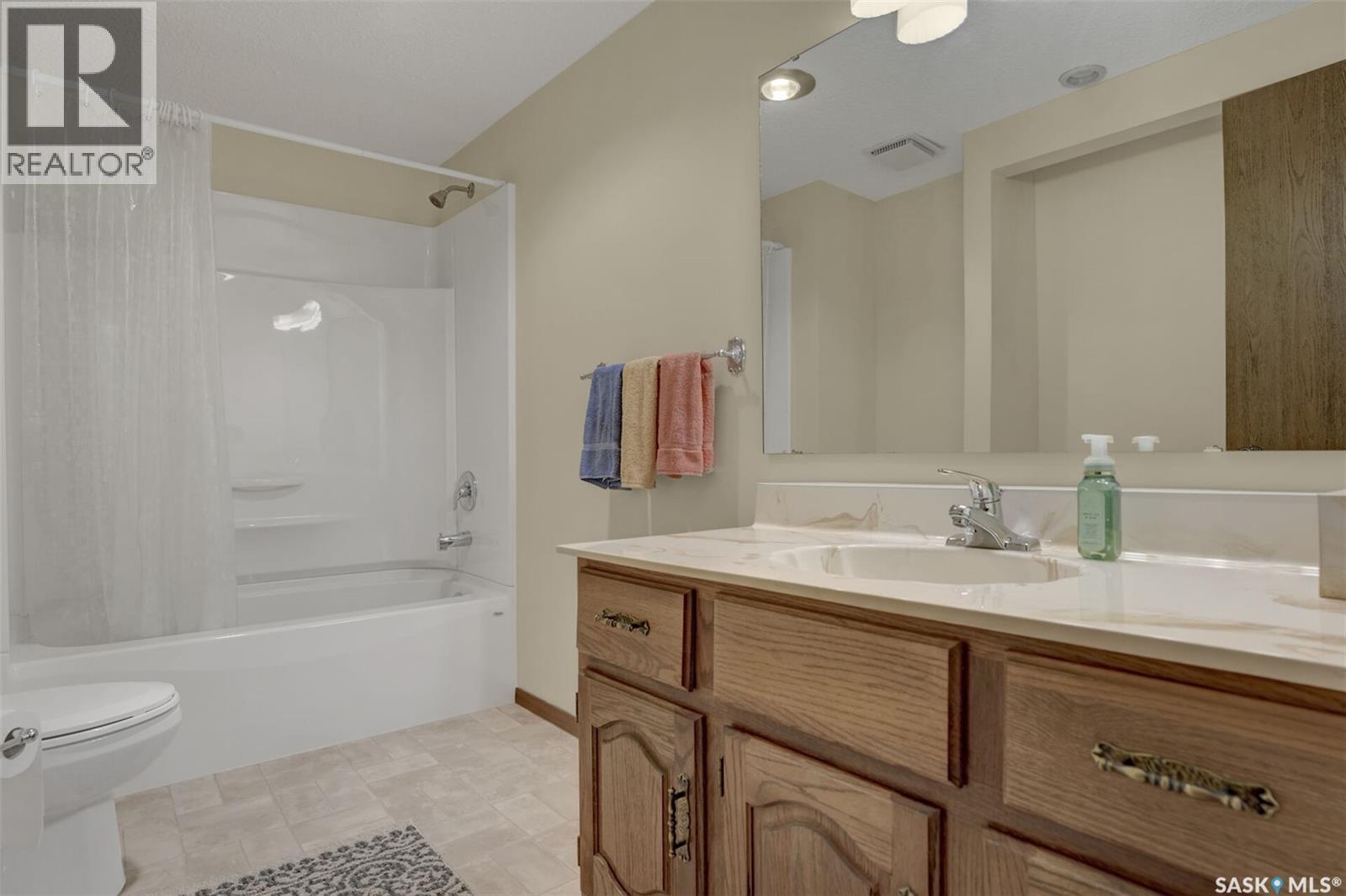1302 Gryphons Walk, Regina, SK