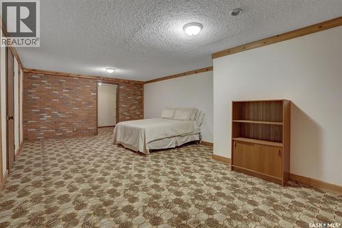 1302 Gryphons Walk, Regina, SK 