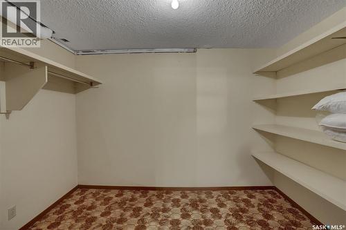 1302 Gryphons Walk, Regina, SK 