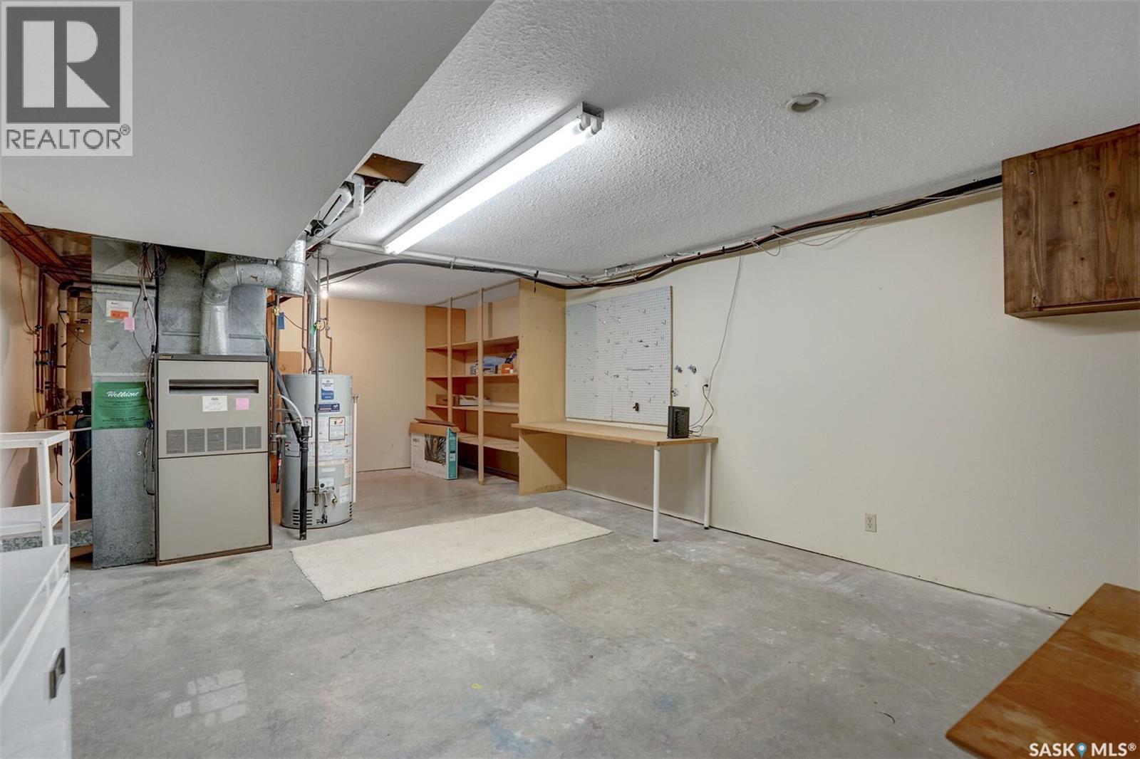 1302 Gryphons Walk, Regina, SK