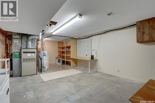 1302 Gryphons Walk, Regina, SK 