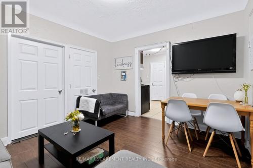 27 Forsyth Avenue S, Hamilton, ON 