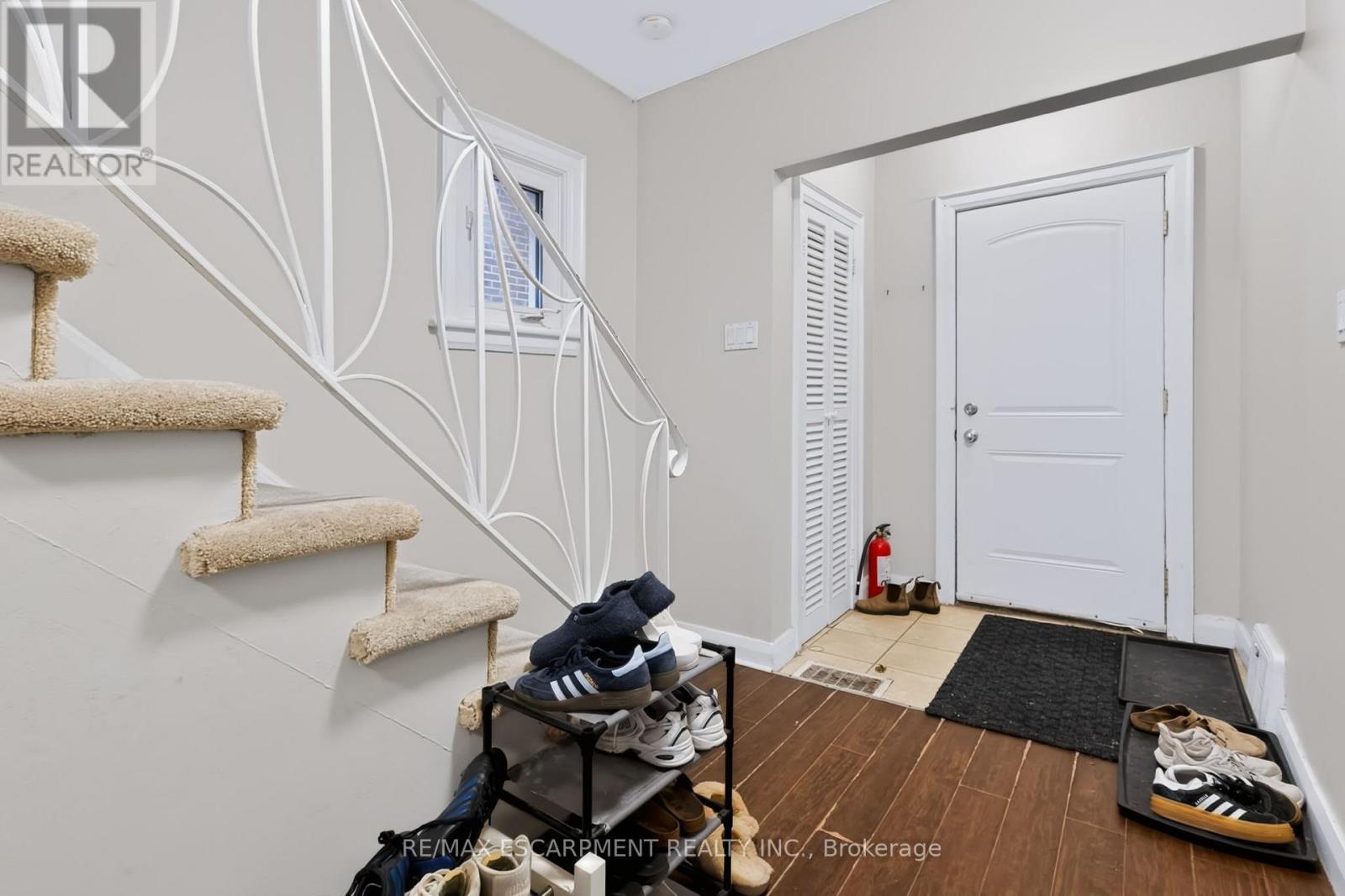 27 Forsyth Avenue S, Hamilton, ON