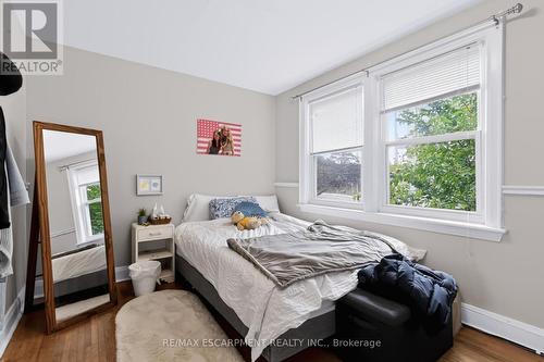 27 Forsyth Avenue S, Hamilton, ON 