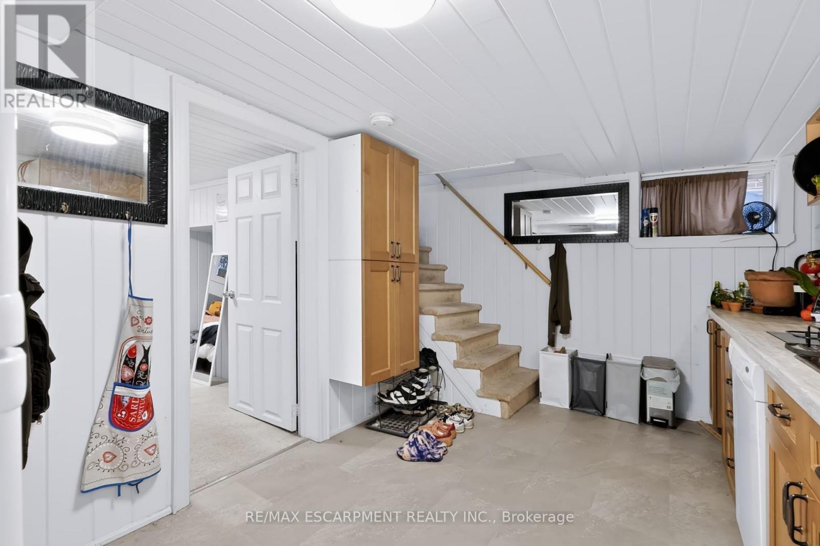 27 Forsyth Avenue S, Hamilton, ON