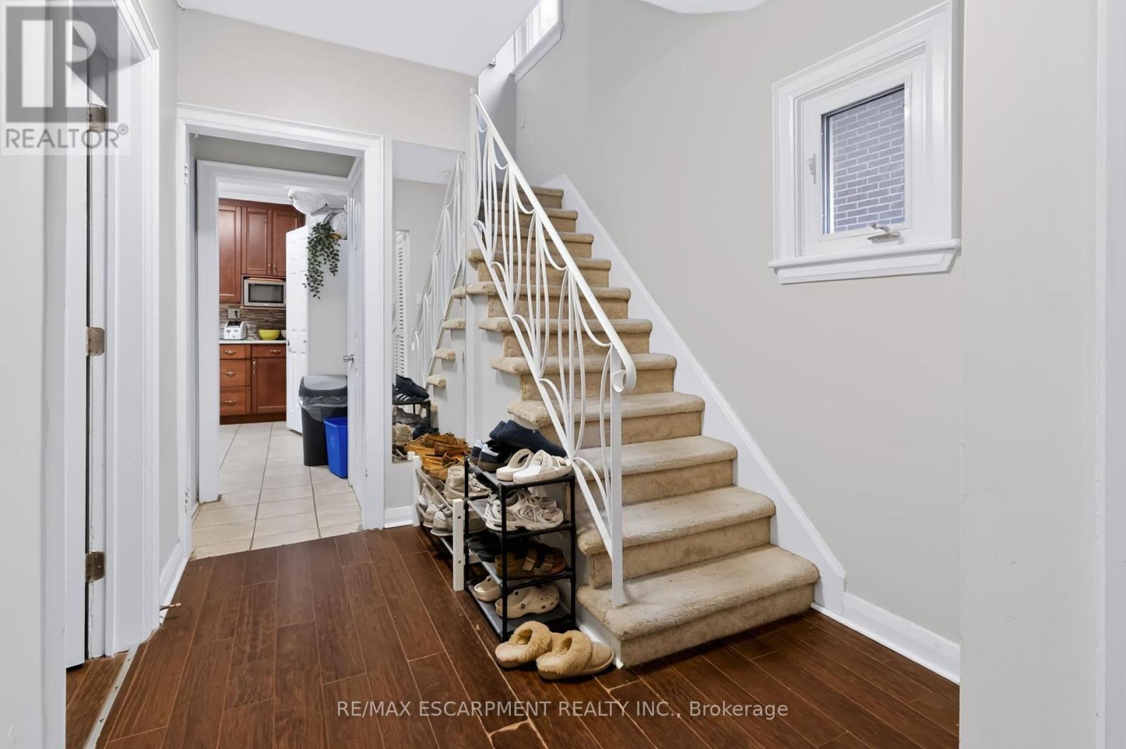 27 Forsyth Avenue S, Hamilton, ON