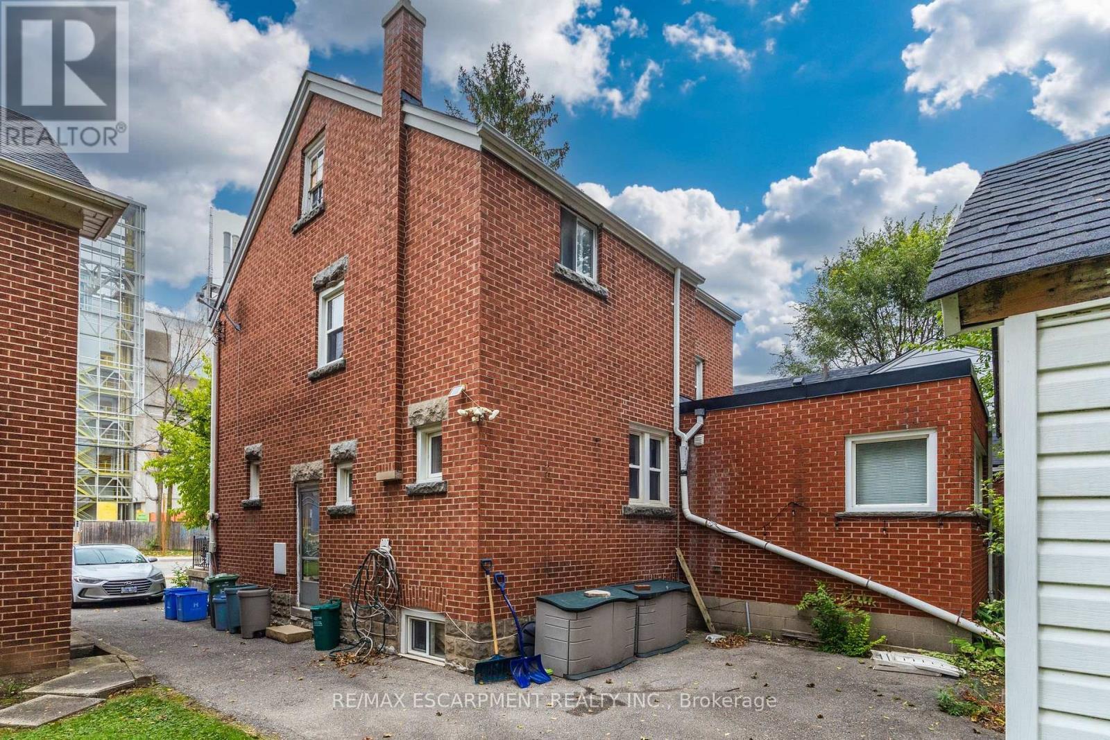 27 Forsyth Avenue S, Hamilton, ON