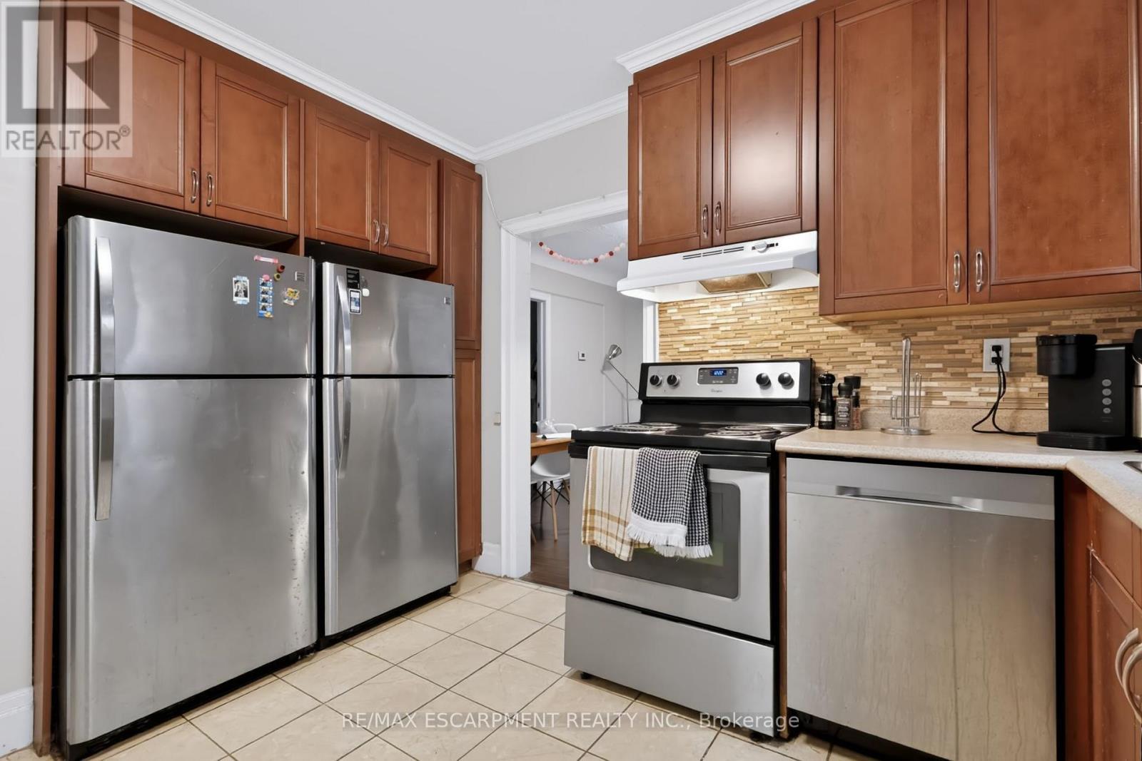 27 Forsyth Avenue S, Hamilton, ON