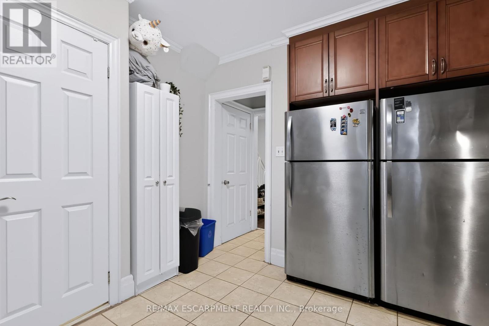 27 Forsyth Avenue S, Hamilton, ON