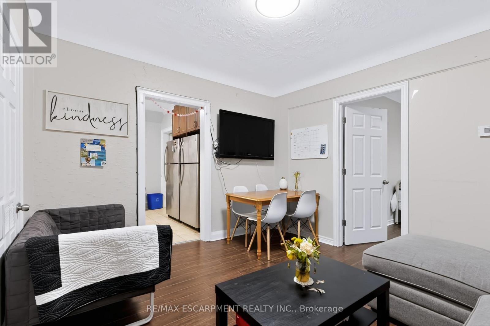 27 Forsyth Avenue S, Hamilton, ON