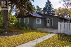 308 Hilliard STREET E  Saskatoon, SK S7J 0E6