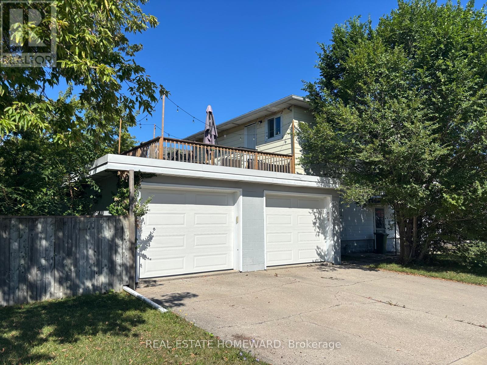 228 East 25Th Street, Hamilton, ON