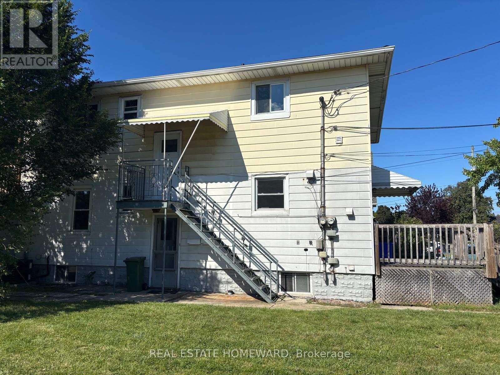 228 East 25Th Street, Hamilton, ON