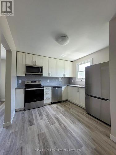 Main Floor Kitchen - 228 East 25Th Street, Hamilton, ON 