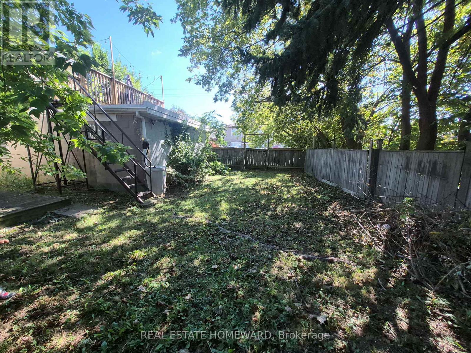 Backyard - 228 East 25Th Street, Hamilton, ON