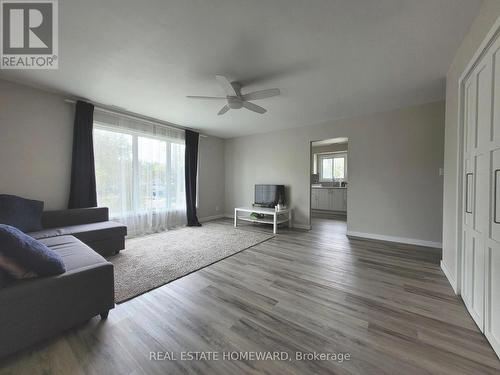 Upper Floor Living Room - 228 East 25Th Street, Hamilton, ON 