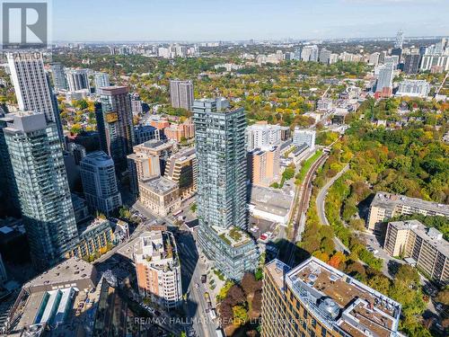 2708 - 825 CHURCH STREET  Toronto, ON M4W 3Z4