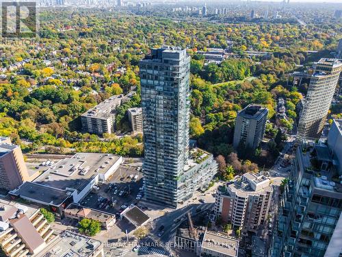 2708 - 825 CHURCH STREET  Toronto, ON M4W 3Z4