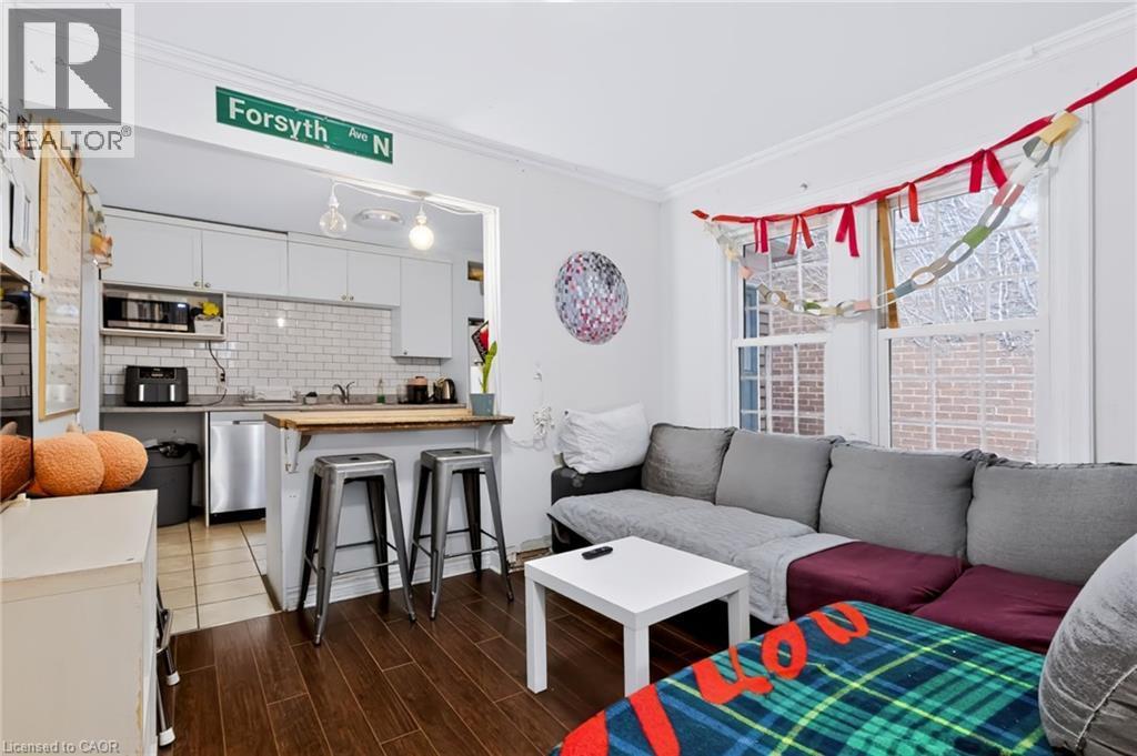 23 Forsyth Avenue S, Hamilton, ON