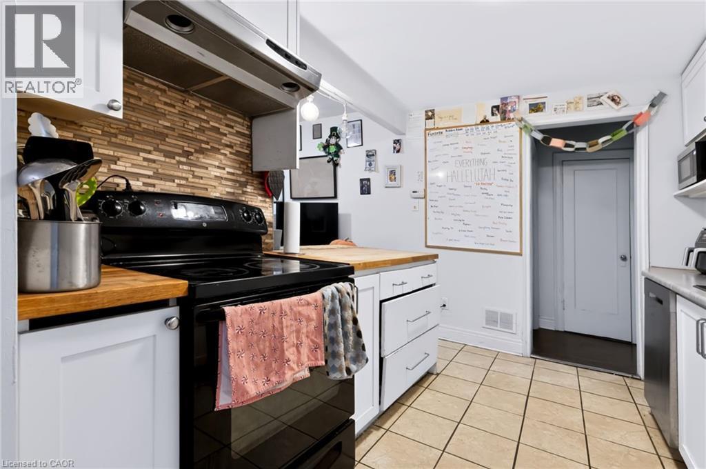 23 Forsyth Avenue S, Hamilton, ON