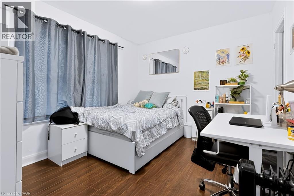 23 Forsyth Avenue S, Hamilton, ON