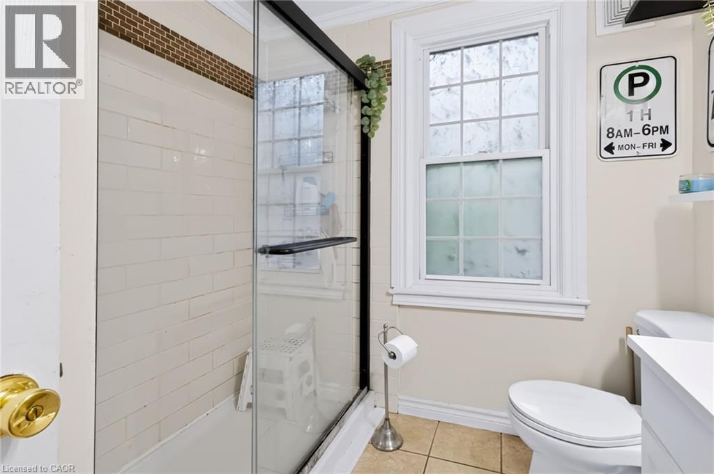 23 Forsyth Avenue S, Hamilton, ON