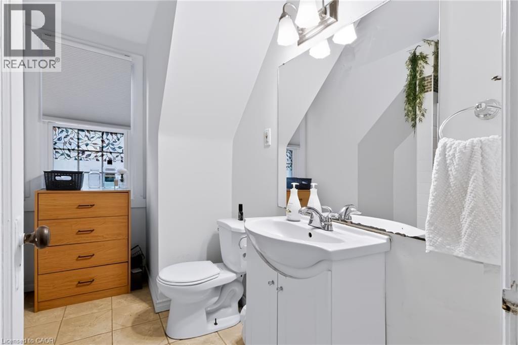 23 Forsyth Avenue S, Hamilton, ON