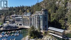 406 6707 NELSON AVENUE  West Vancouver, BC V7W 0A4