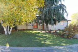 349 Durrand Pl Courtenay, BC V9N 8N3
