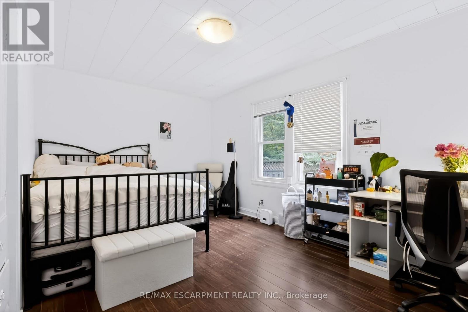 23 Forsyth Avenue S, Hamilton, ON