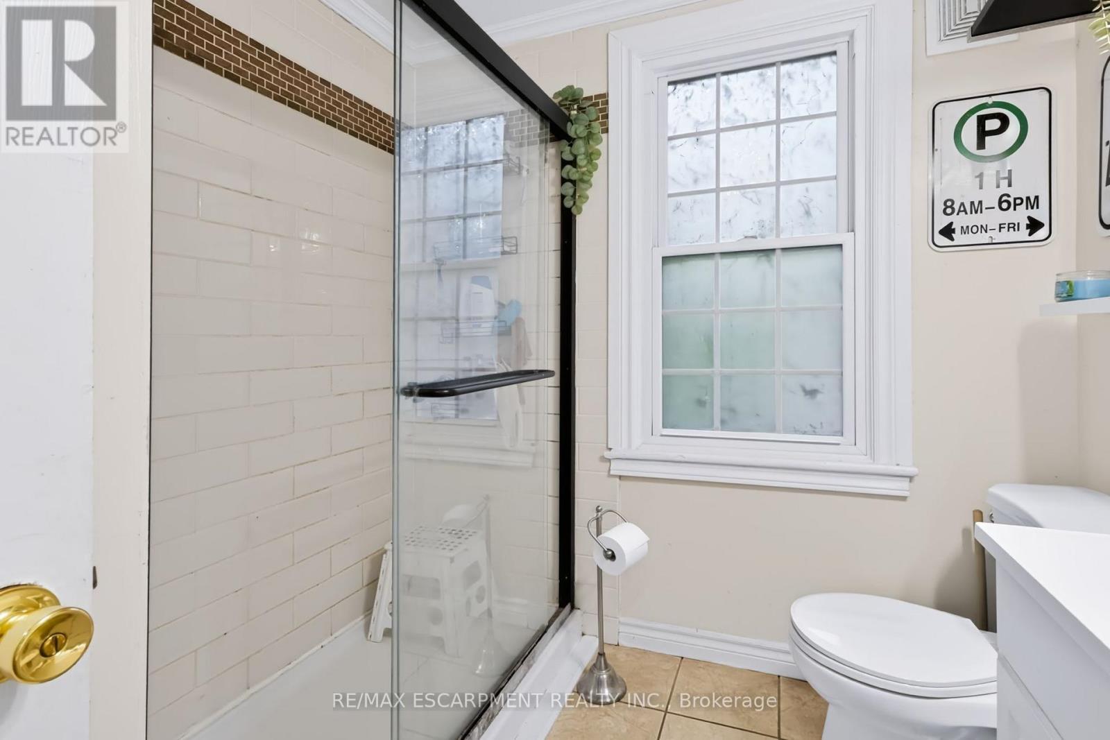 23 Forsyth Avenue S, Hamilton, ON