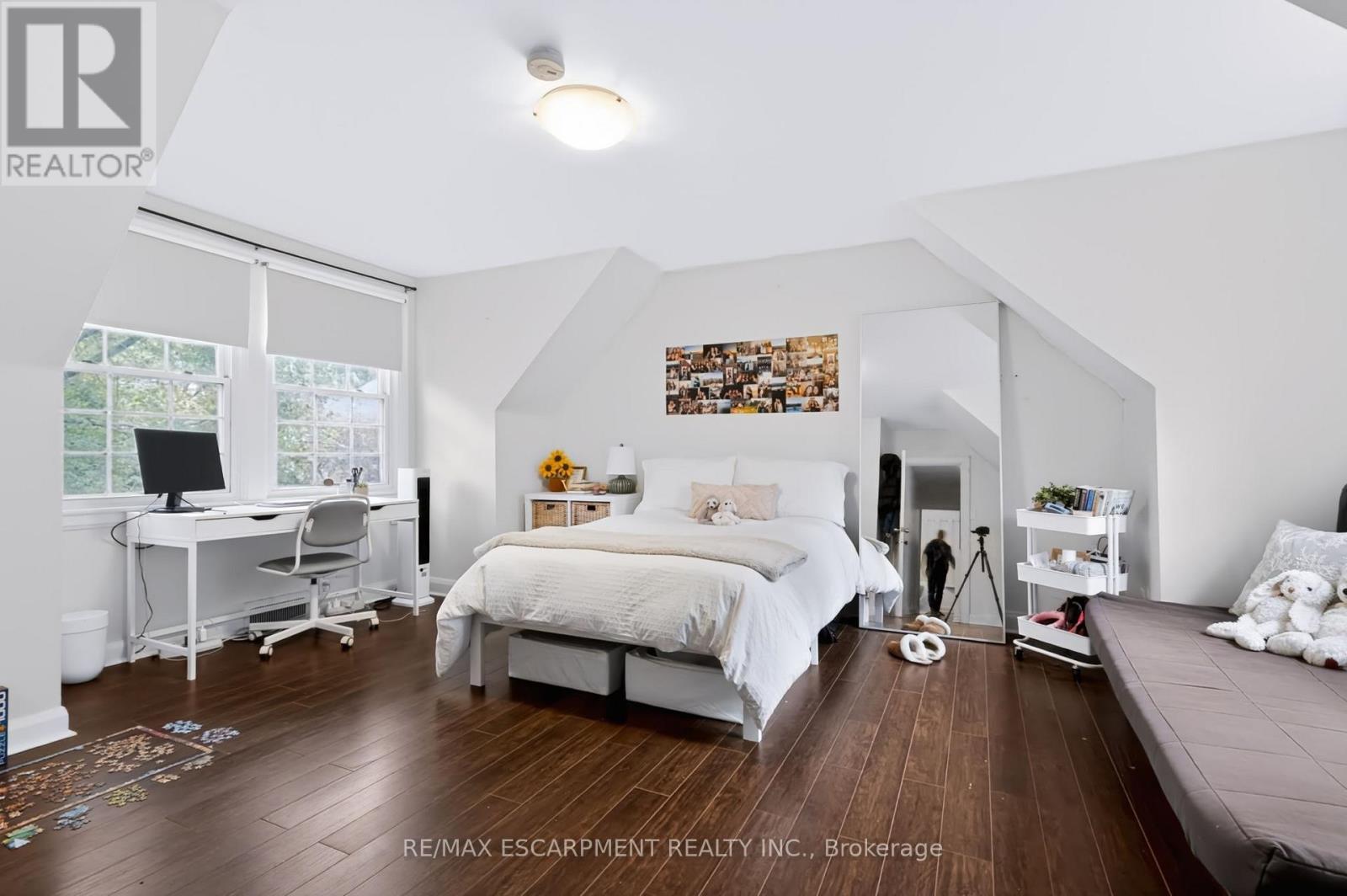 23 Forsyth Avenue S, Hamilton, ON