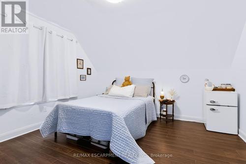 23 Forsyth Avenue S, Hamilton, ON 