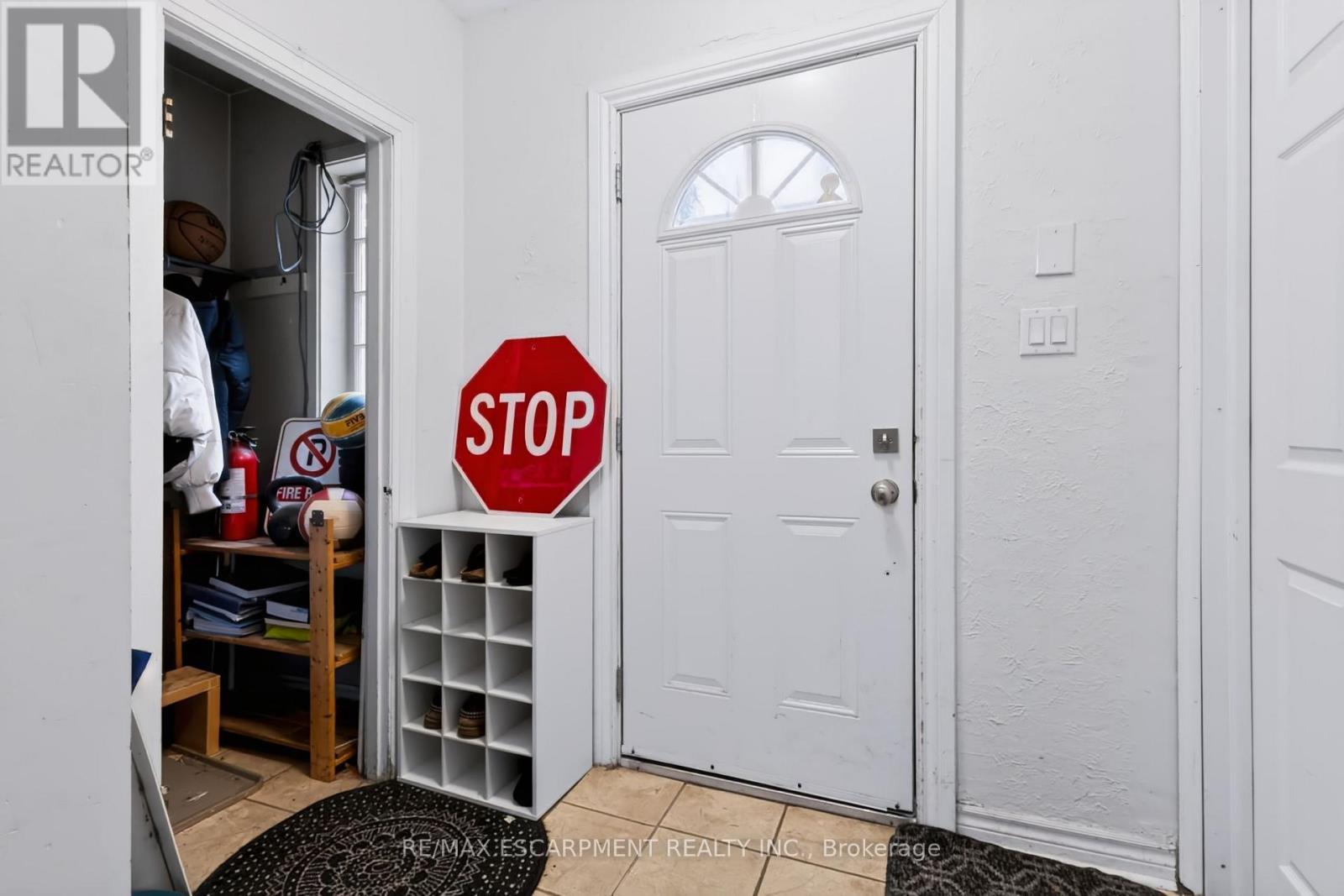 23 Forsyth Avenue S, Hamilton, ON