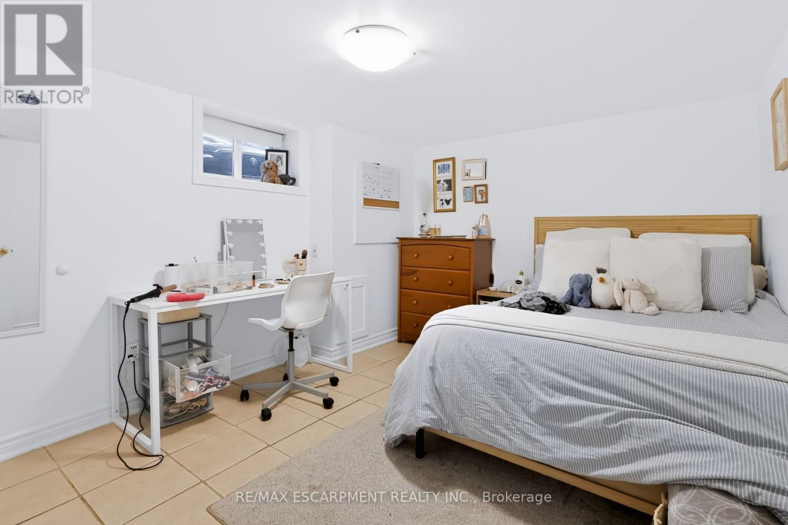 23 Forsyth Avenue S, Hamilton, ON