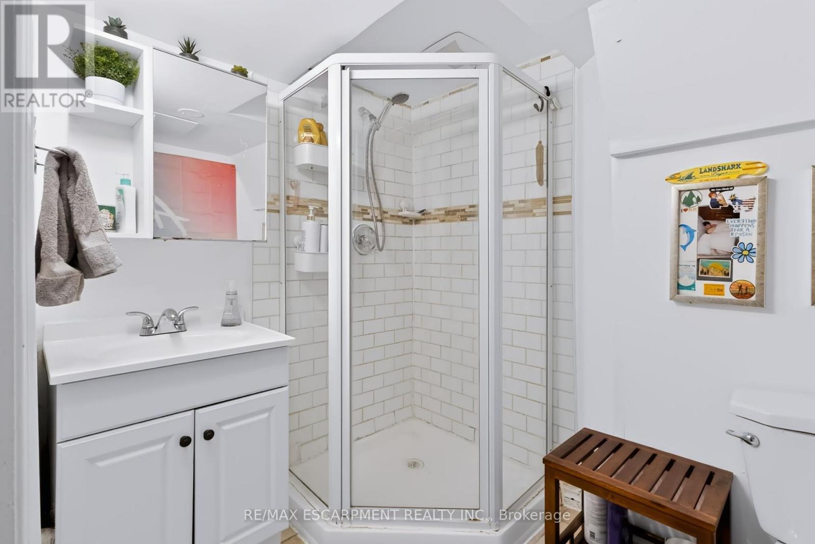 23 Forsyth Avenue S, Hamilton, ON