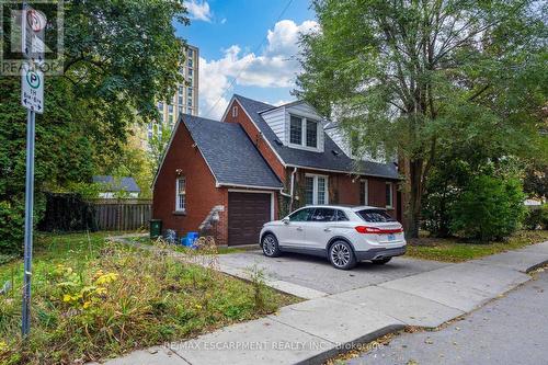 23 Forsyth Avenue S, Hamilton, ON 